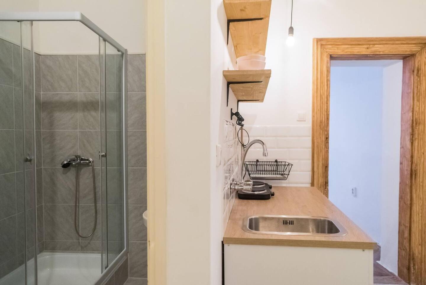 Apartamento Bed'N'Beer Budapest Exterior foto