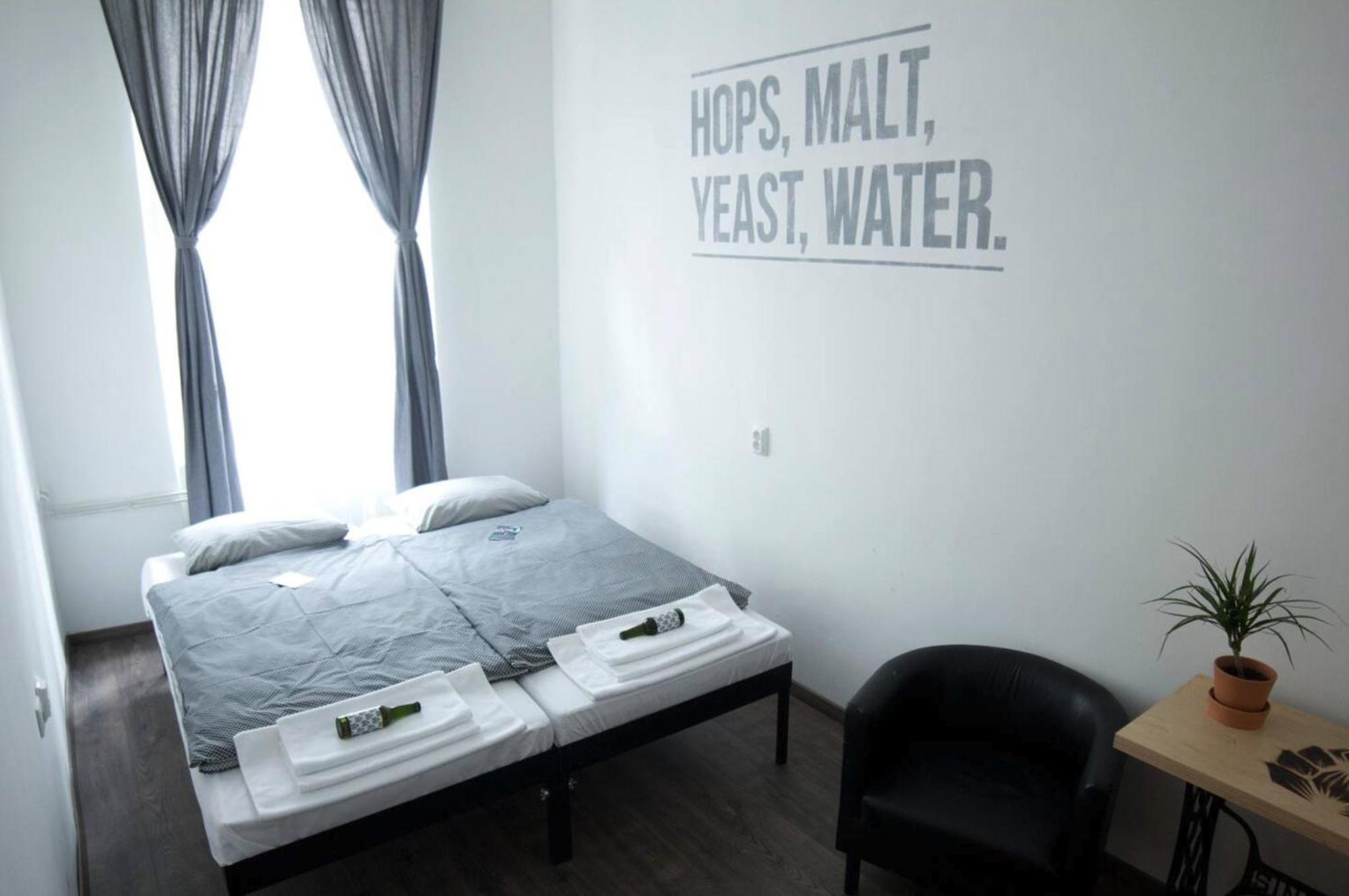 Apartamento Bed'N'Beer Budapest Exterior foto