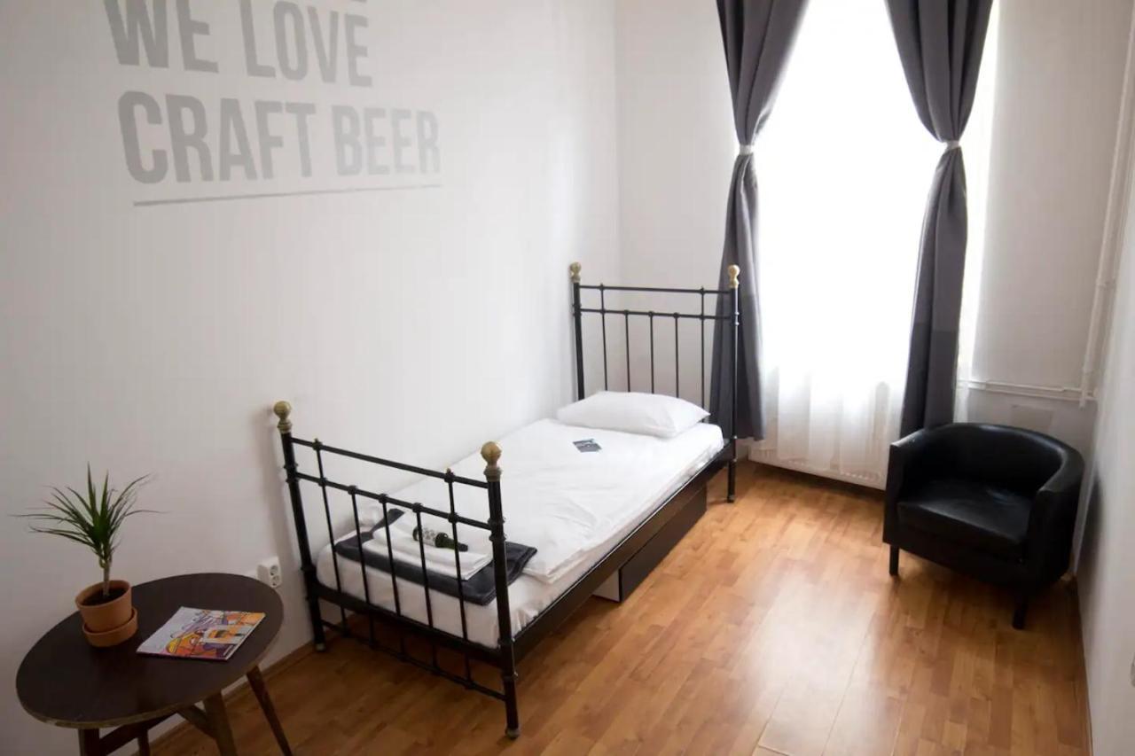 Apartamento Bed'N'Beer Budapest Exterior foto